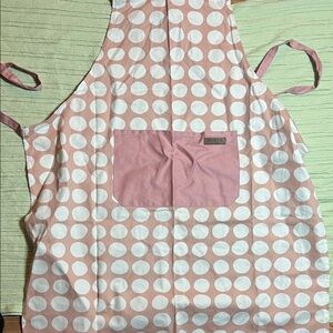 Home Collection Pink and White Polka Dot Apron